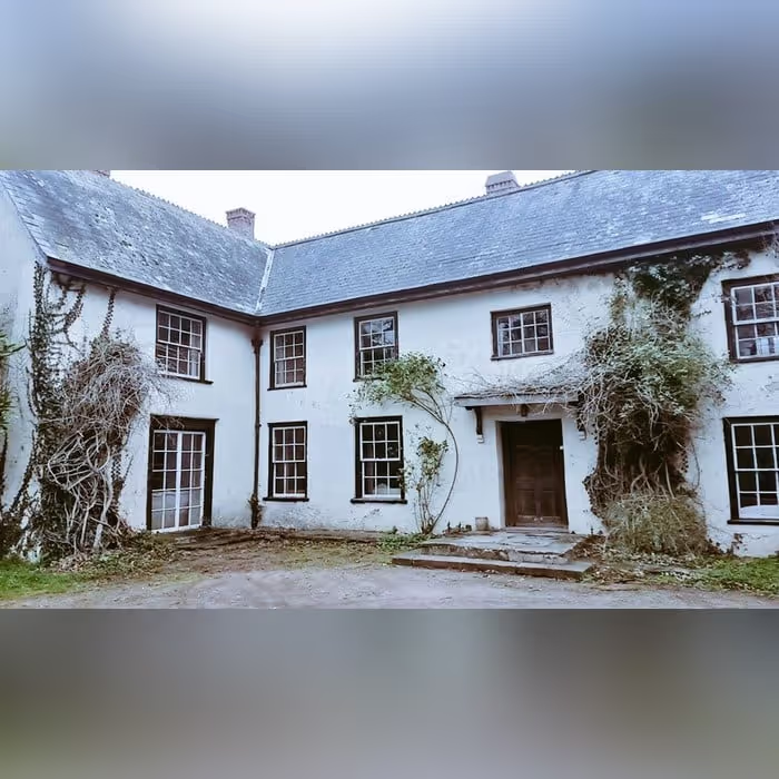Creaky Old Manor House Floors and Doors sound effects library by Spacewalk Audio