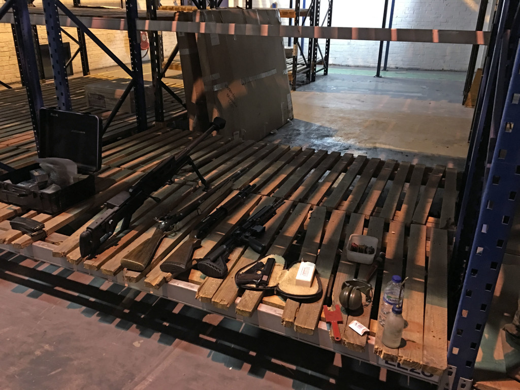 Various_indoor_weapons