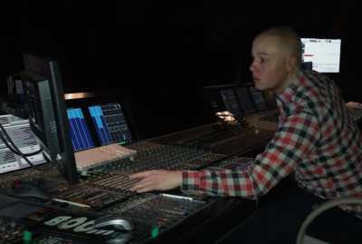 Alexander Wurtz at his workstation